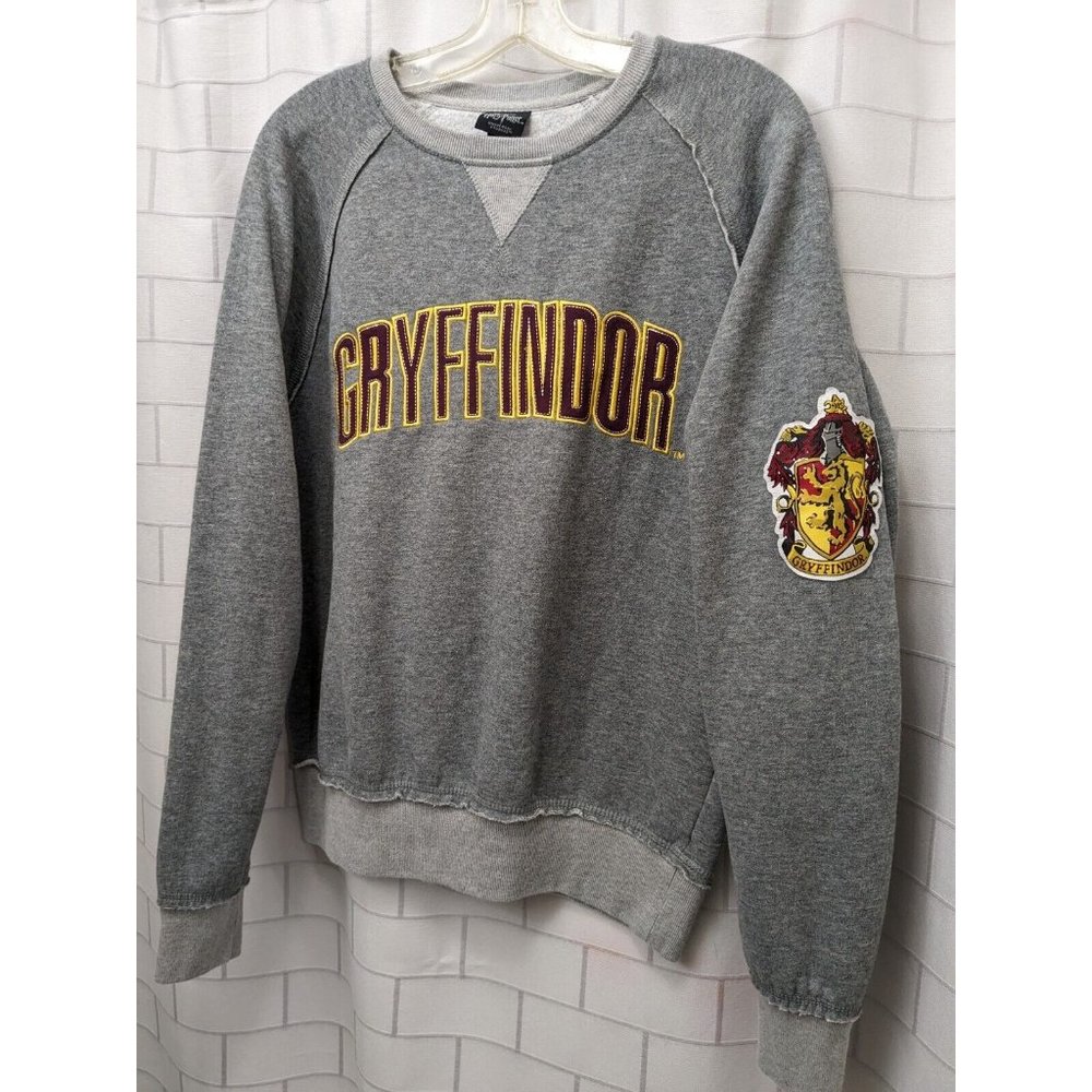 Harry Potter Gryffindor Sweatshirt The Wizarding World Universal Studios Size M